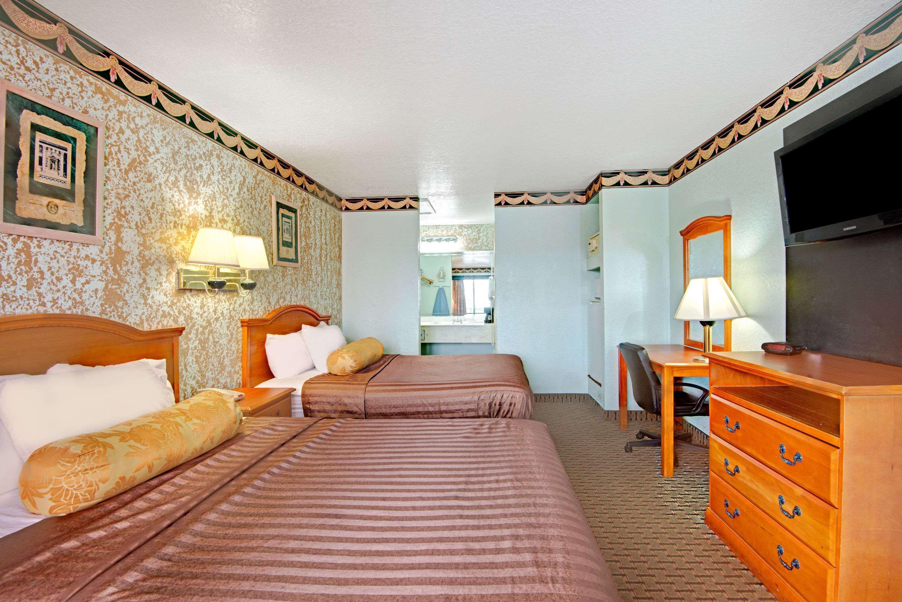 Econo Lodge Inn & Suites Near Lackland Afb San Antonio Exteriör bild