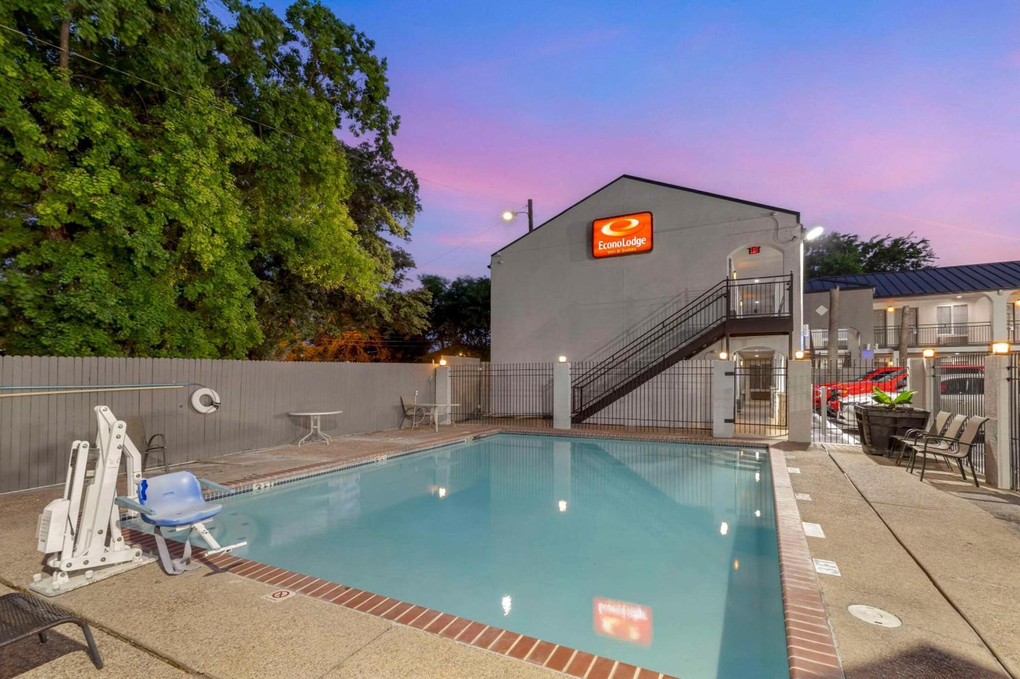 Econo Lodge Inn & Suites Near Lackland Afb San Antonio Exteriör bild