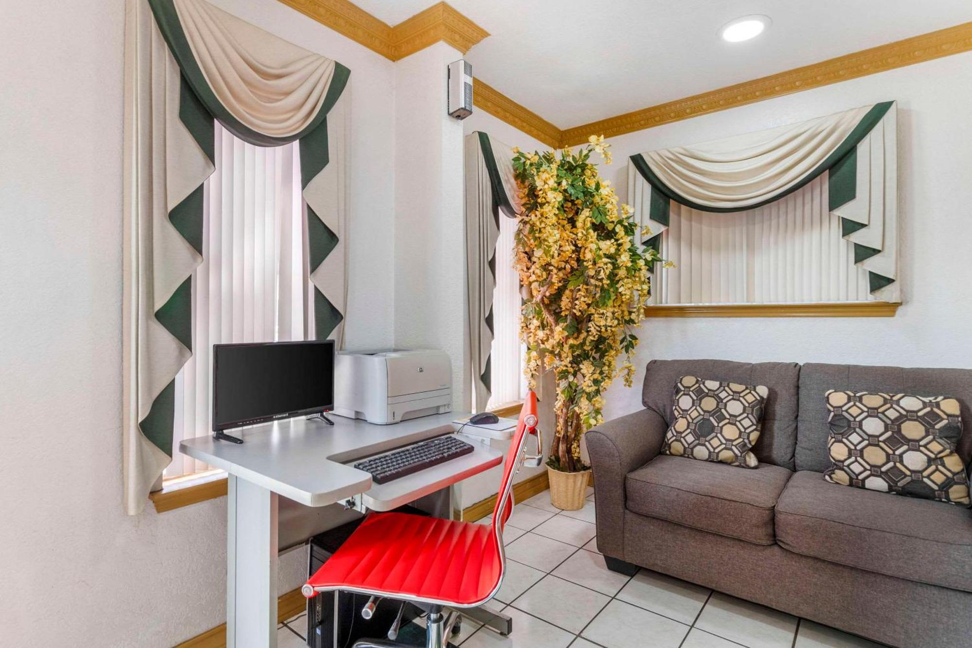 Econo Lodge Inn & Suites Near Lackland Afb San Antonio Exteriör bild